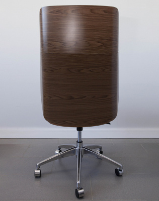 Кресло из натуральной кожи, каркас дерево арт. FX-BC06 - купить в Петрозаводске. Цена 34 820.52 руб.